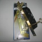 ΚΛΕΙΔΑΡΙΑ ΜΕΣΟΠΟΡΤΑΣ ΤΕΤΡΑΓΩΝΗ GEVY