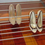 ΠΑΠΟΥΤΣΟΘΗΚΗ ΣΥΡΟΜΕΝΗ